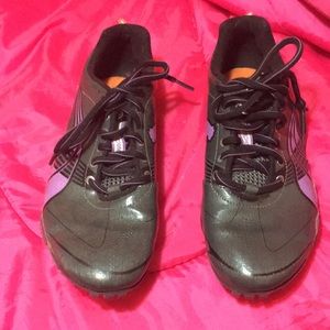 Puma track shoes size 7